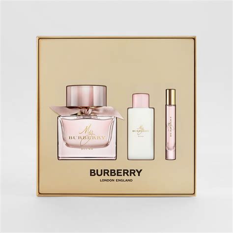 burberry perfume gift set|Burberry classic perfume gift set.